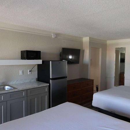 Super 8 By Wyndham Austin South I-35 Exterior foto